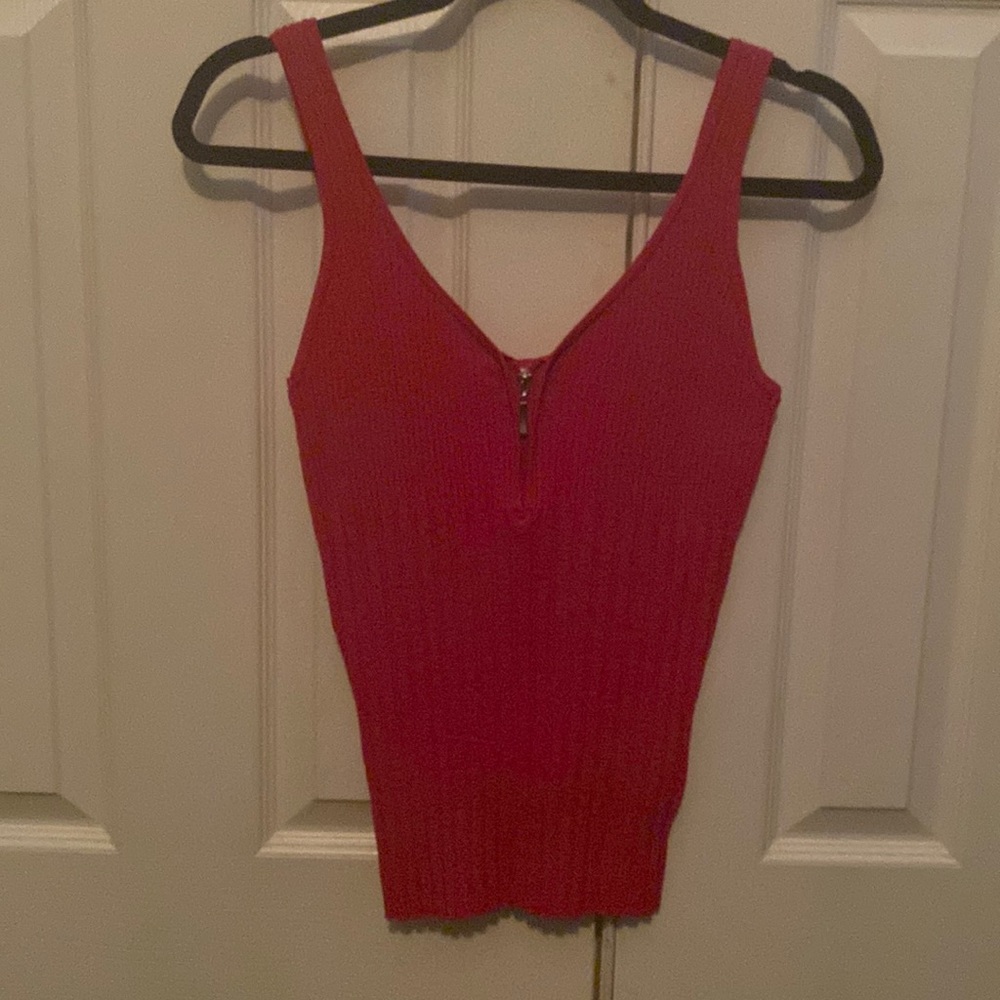 XL red sleeveless sweater with 1/4 zip